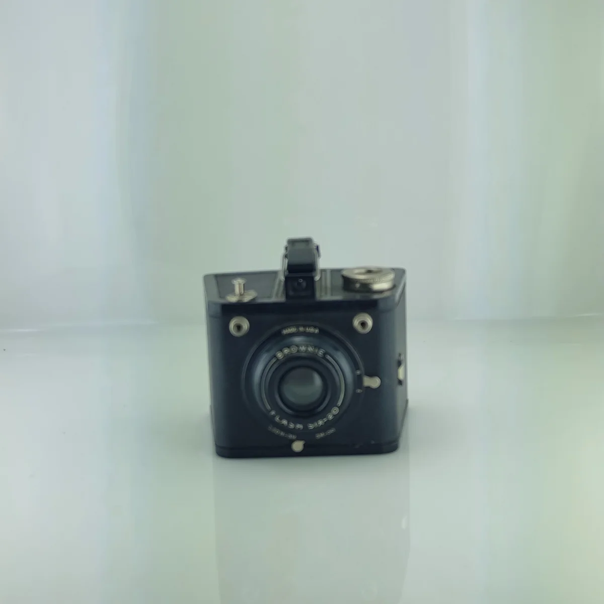 Kodak Brownie Flash Six-20 Box Camera, ca. 1946–1960, Black Bakelite