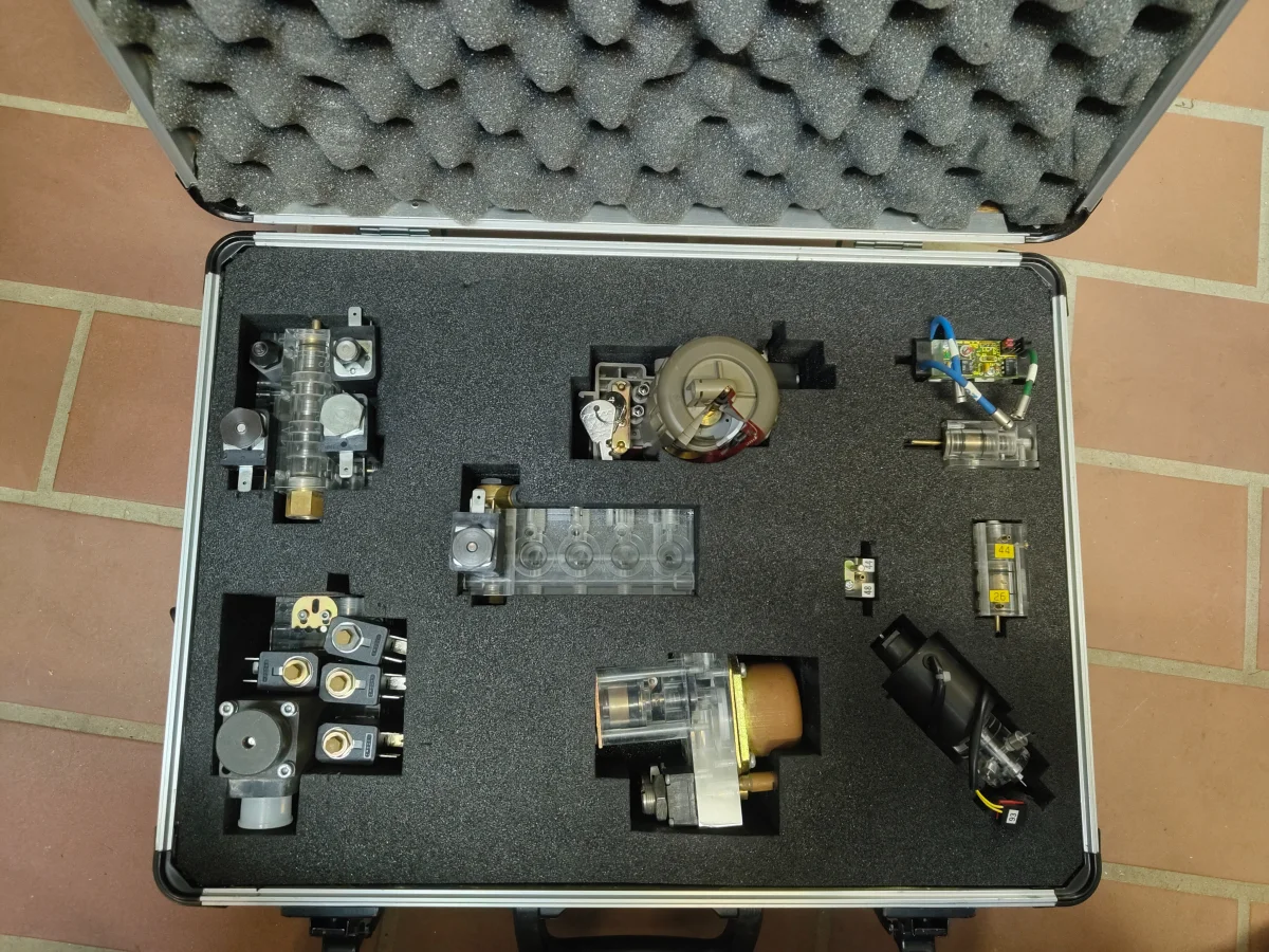 Kuhnke & Mixed-Maker Pneumatic/Hydraulic Solenoid Valve Training Kit, ca. 1990s