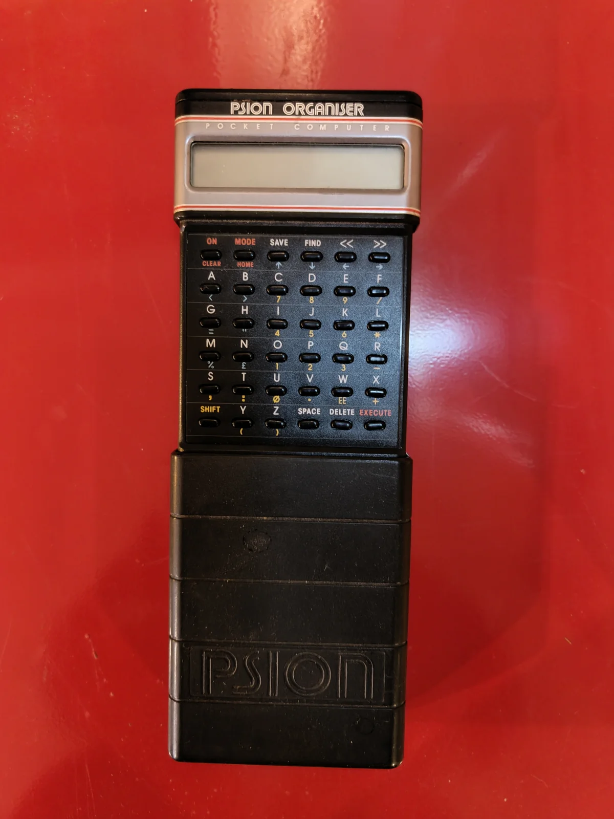 PSION ORGANISER I (1984) — Original Series 1 Complete Set: Device + 8K Datapak + Utility Pack · Fully Functional
